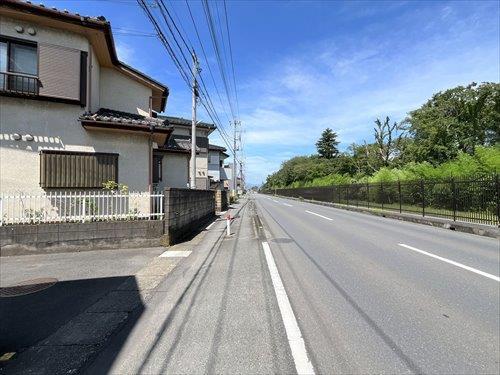 北側道路（物件：左手）