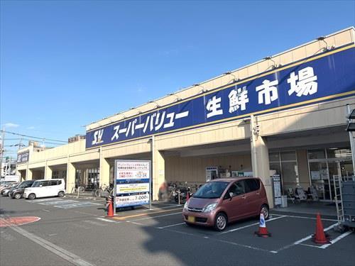 スーパーバリュー飯能店:70m