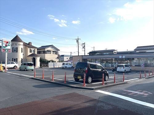 セブンイレブン飯能駅北口店:170m