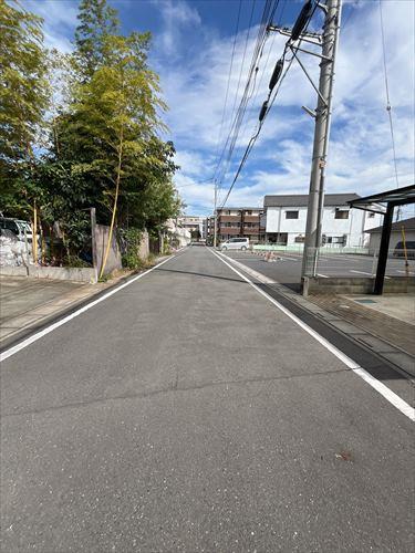 ≪南東側道路(2)≫2024年10月撮影