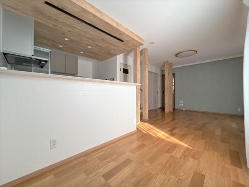 リビングダイニング（2）