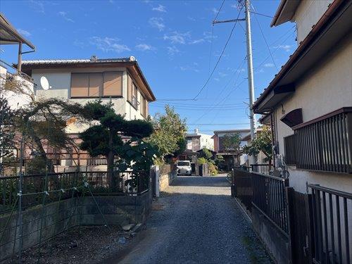 前面道路（2024年10月撮影）