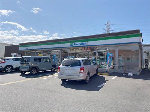 ファミリーマート入間藤沢店 310ｍ