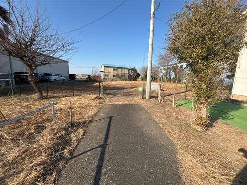 西側前面道路【2026年2月撮影】