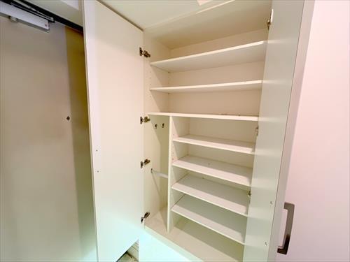 シューズボックス