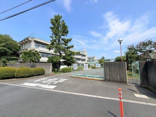 入間市立豊岡小学校:590m