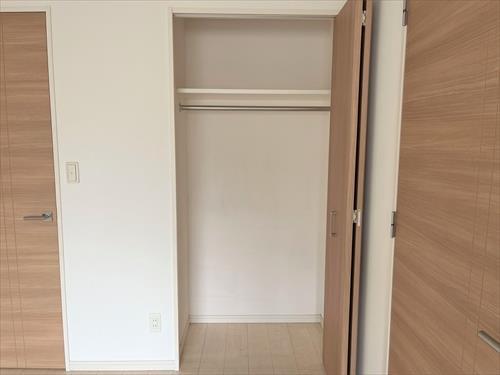 クローゼット（洋室約７帖）