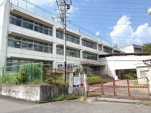 狭山市立柏原小学校:360m