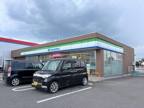 ファミリーマート飯能岩沢店 700ｍ
