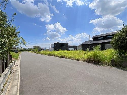 前面道路を含む現地（右手）