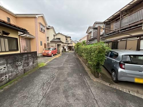 南側前面道路【2025年9月撮影】