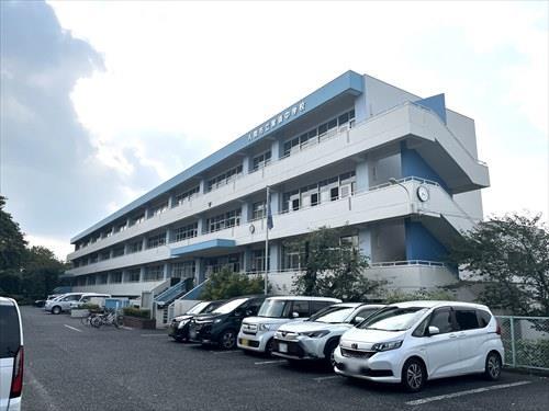 入間市立黒須中学校:650m