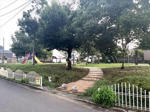 宮前フラワーパーク:130m