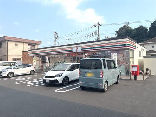 セブンイレブン:620m