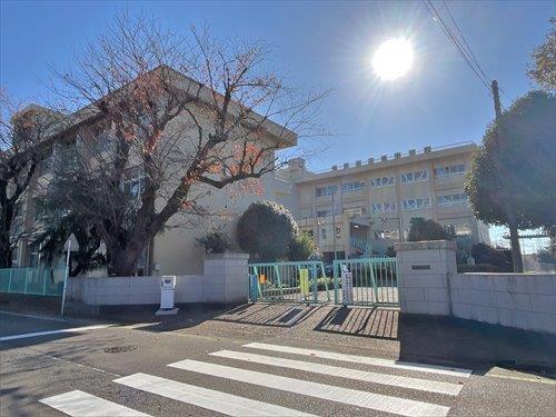 所沢市立東中学校:610m