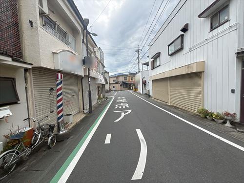 北西側前面道路【2025年10月撮影】