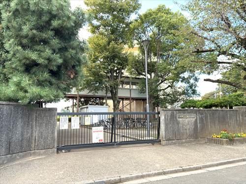 入間市立上藤沢中学校:1910m