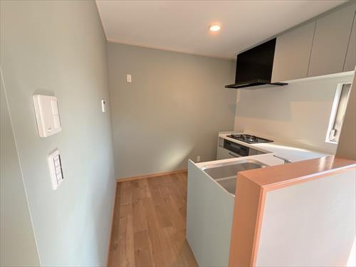 キッチン（横から見たキッチン）