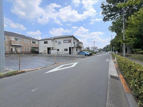 前面道路を含む現地（左手）