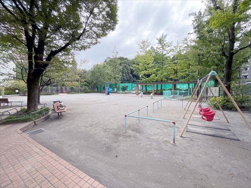 甘泉園公園 120ｍ