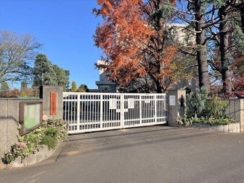 東村山市立東萩山小学校 890ｍ