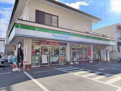 ファミリーマート川越通町店 600ｍ