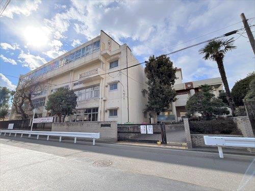 川越市立中央小学校 670ｍ