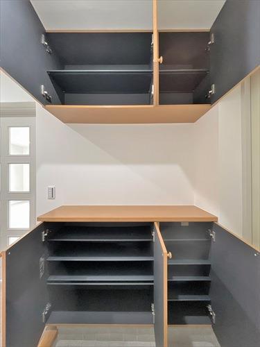 シューズボックス