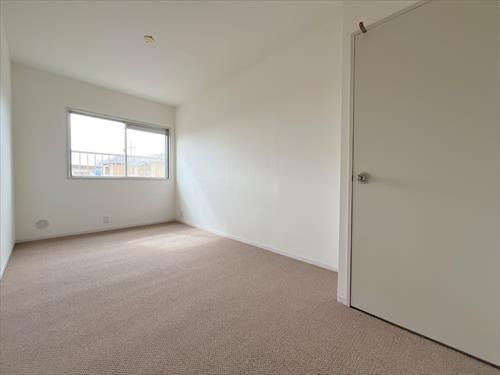 東側洋室約6.3帖（1）