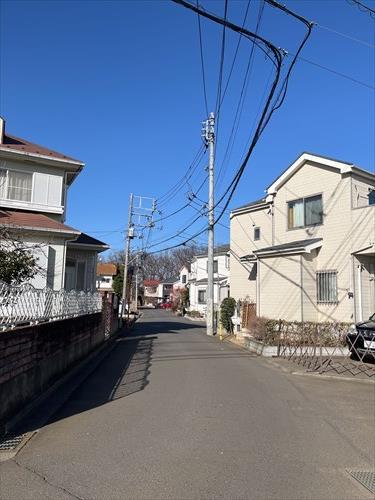 南東側道路（2026年3月撮影）