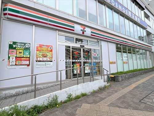 セブンイレブン久米川駅北口店310ｍ
