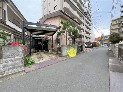 前面道路を含む現地（左手）