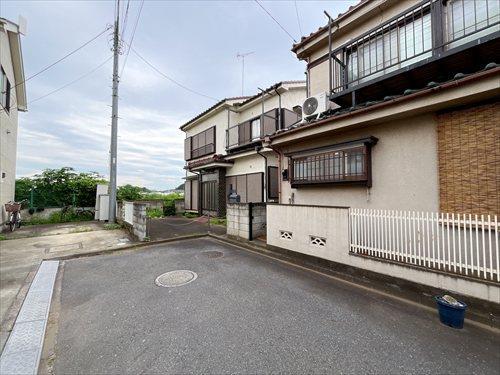 前面道路を含む現地（右手）
