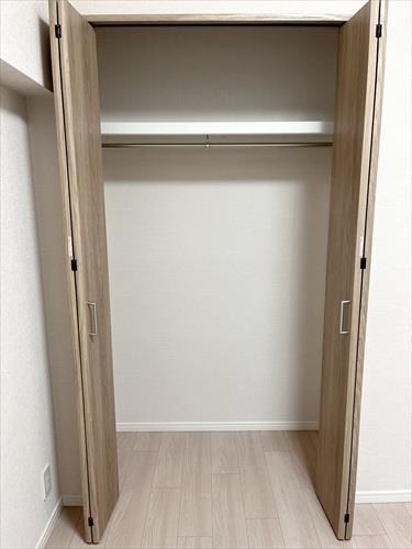 クローゼット（洋室約5帖）