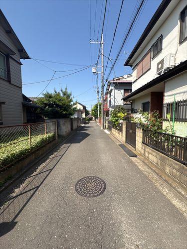南東側前面道路（2026年5月撮影）