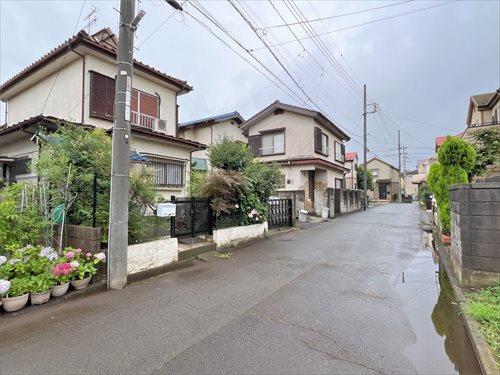 前面道路を含む現地（左手）