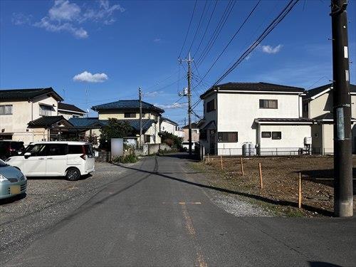 北東側前面道路（2026年7月撮影）