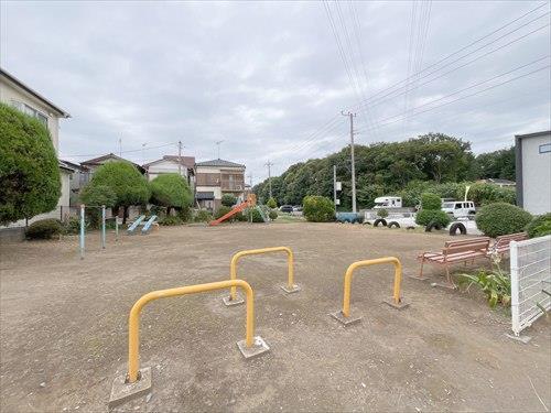 みよし団地児童遊園地 350ｍ