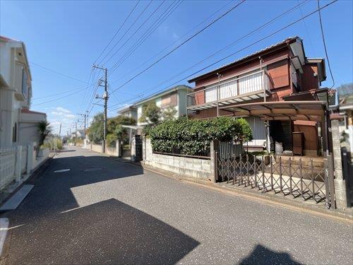 前面道路を含む現地（右手）