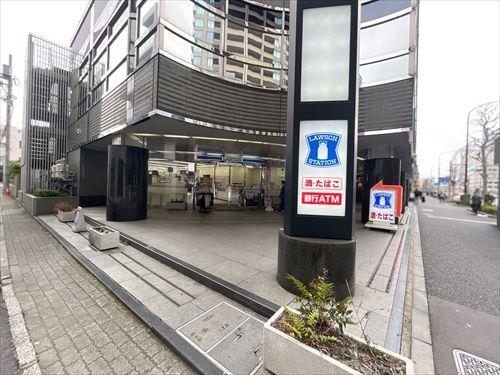 ローソン本郷四丁目白山通店220m