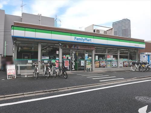 ファミリーマート南千住五丁目店200m