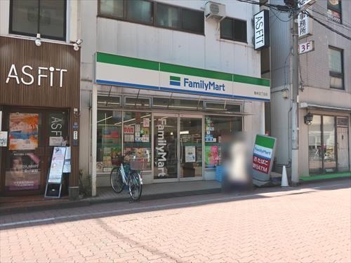 ファミリーマート亀有五丁目店まで50m