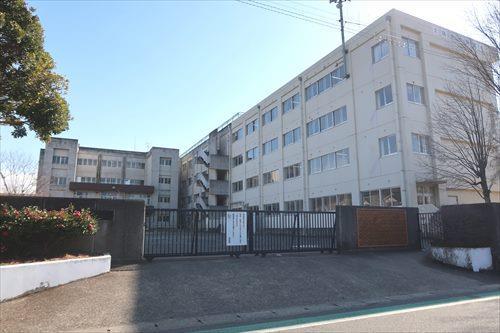 松戸市立幸谷小学校まで610m