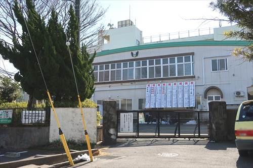 松戸市立小金南中学校まで1600m