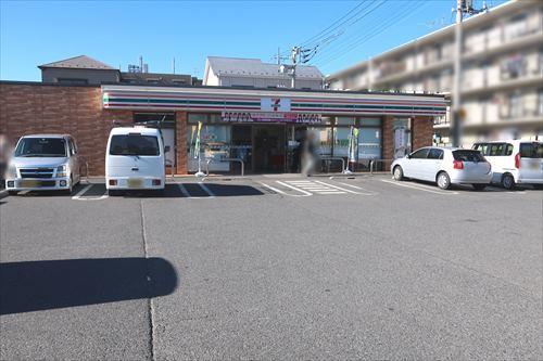 セブンイレブン松戸三ケ月店まで320m