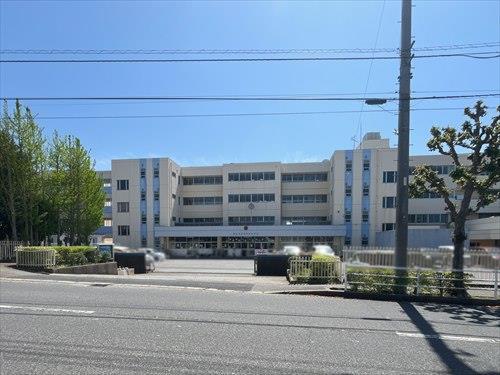 流山市立流山北小学校まで730m