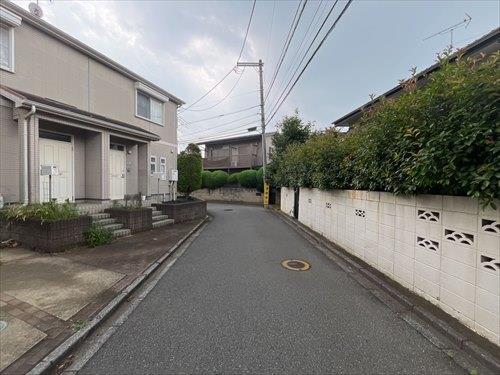 前面道路（2025年7月撮影）