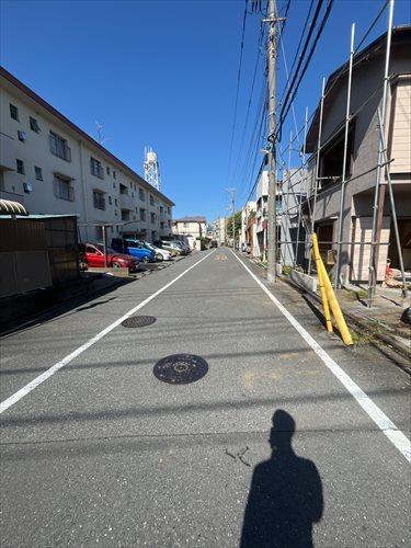 南西側前面道路 南西側前面道路