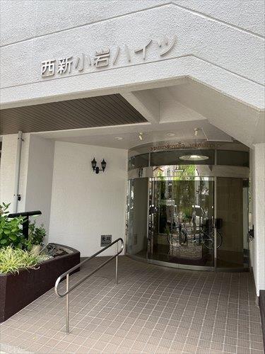 エントランス前