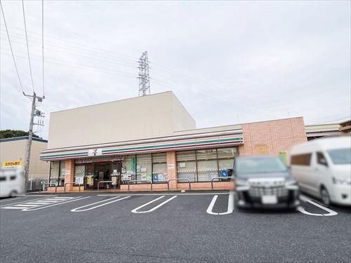 セブンイレブン足立東綾瀬店(360m)